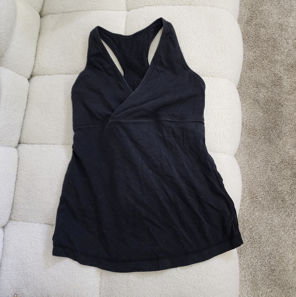 Lululemon Black V Neck Tank Top 🌱